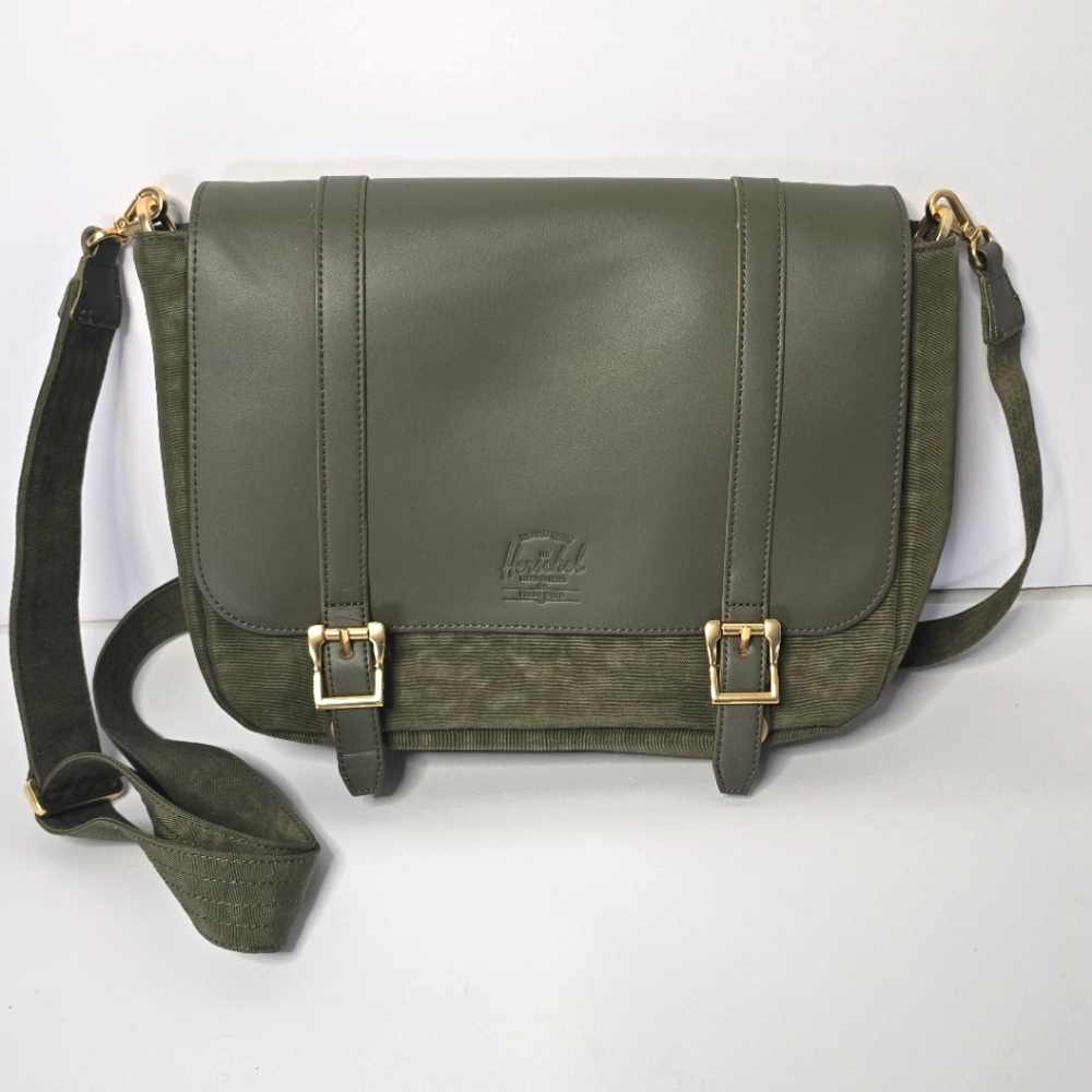 NWOT Herschel Orion Crossbody Bag